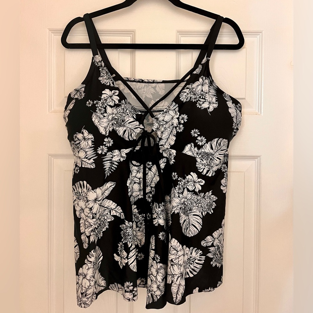 Woman’s Plus size Bathing Suit Top